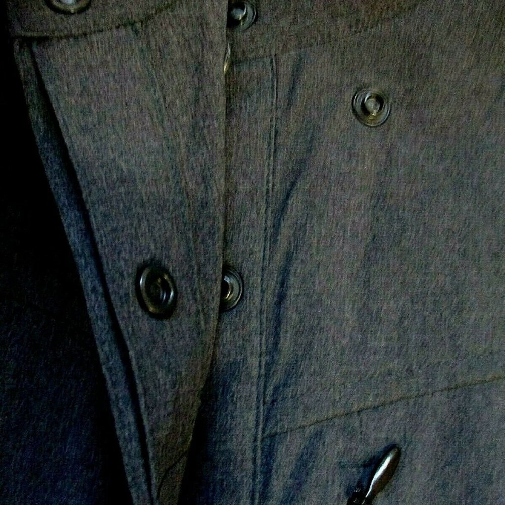 Altra Trail Running Button Up Shirt - Picture 8 of 10